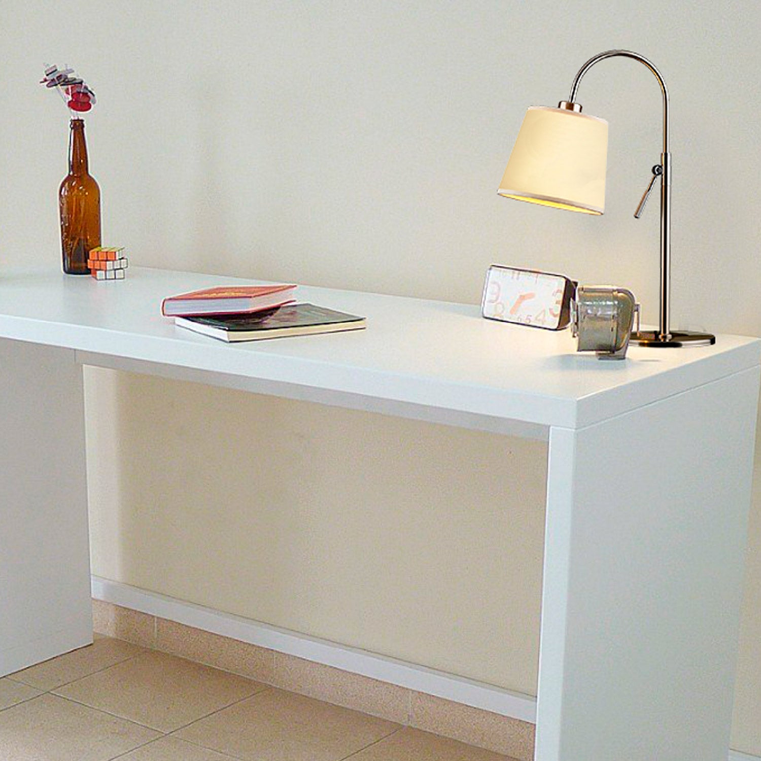 LAMPARA DE MESA CONTEMPORANEA VIKENDI