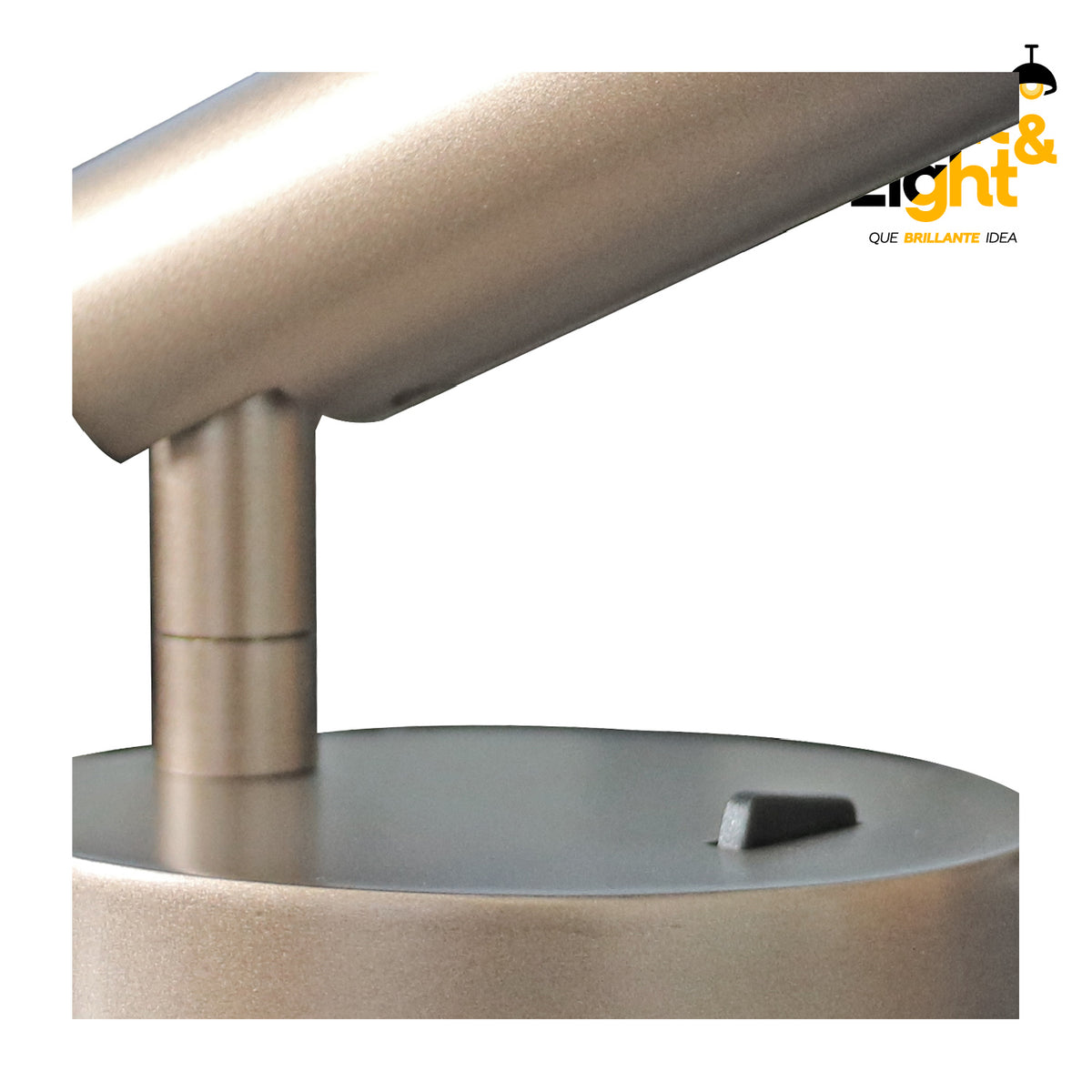 Arbotante LED Jacinto · spot orientable, arena